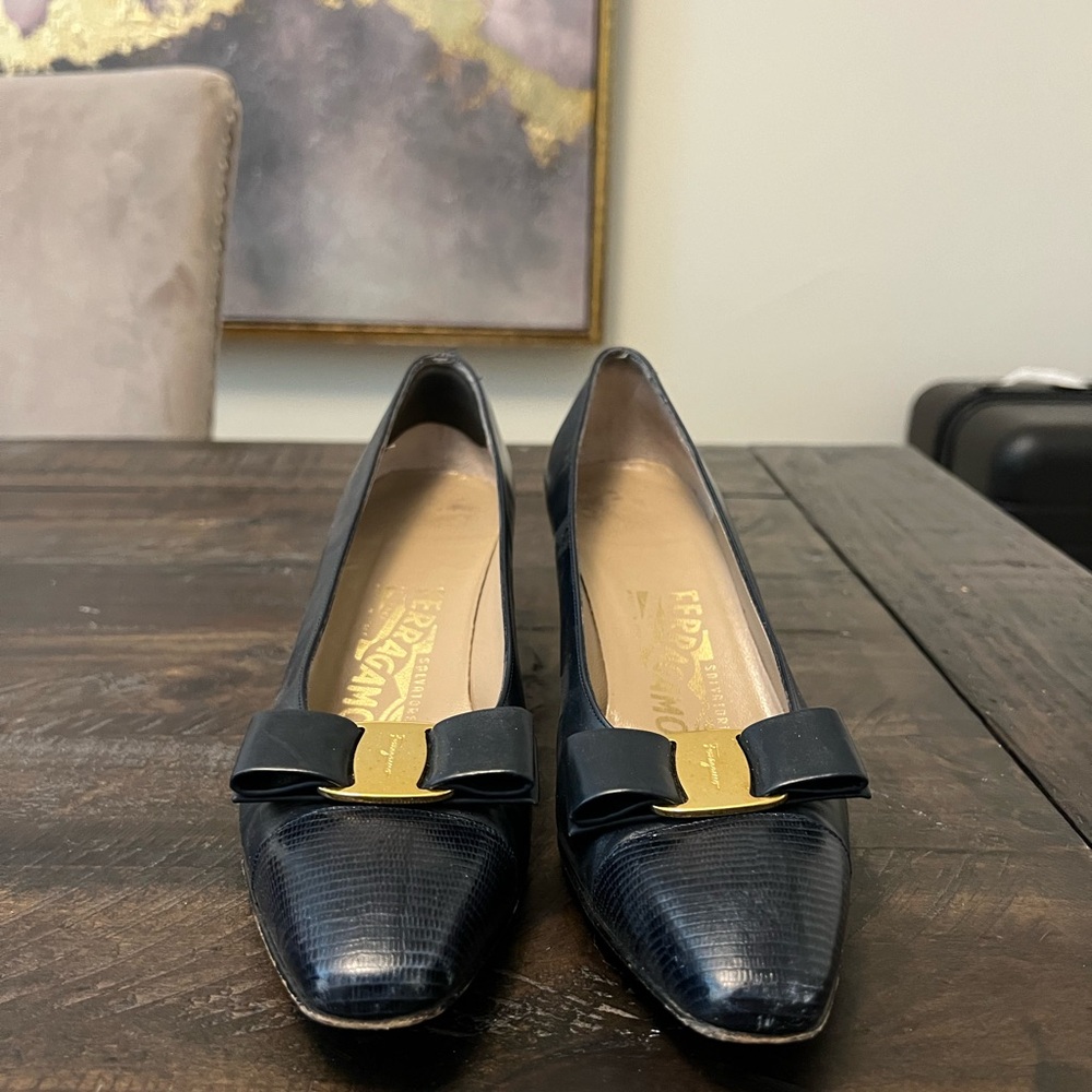 Navy blue heeled loafer